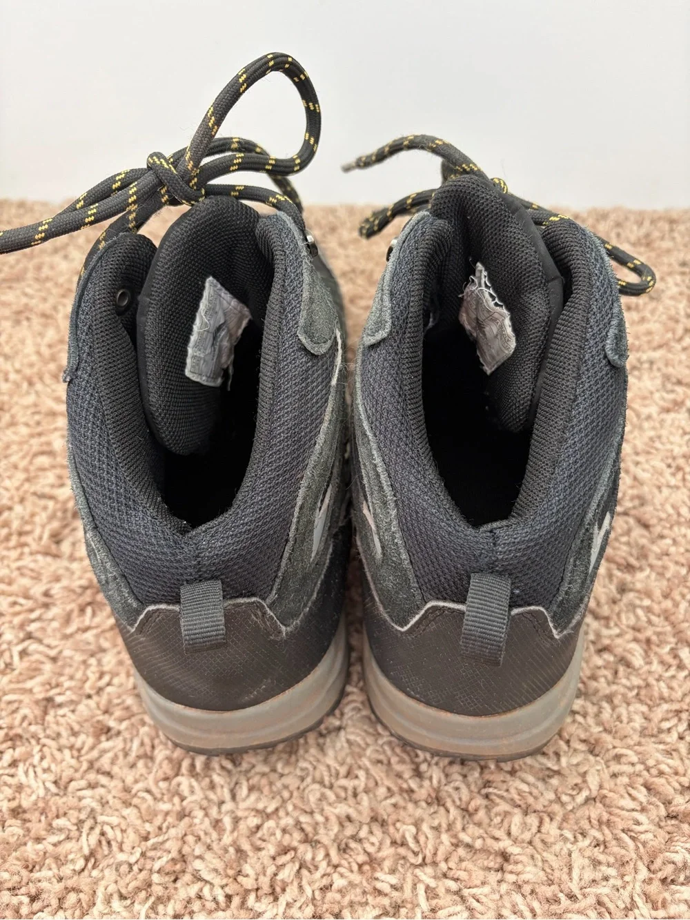 High Sierra Big Kids Black Hiking Boots - size 5
